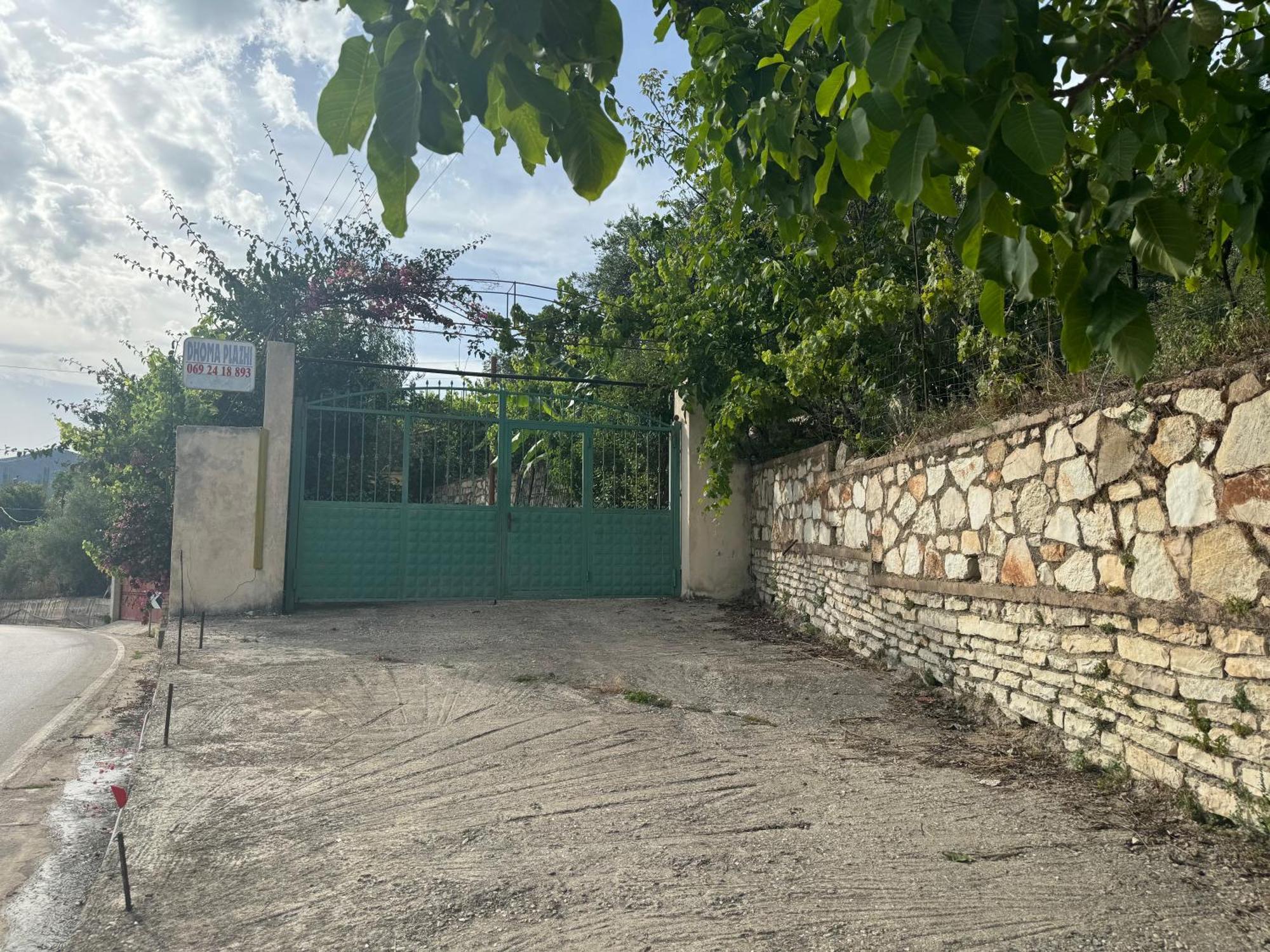 Uzeiri'S Houses Borsh Luaran gambar